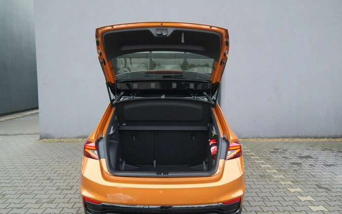 Skoda Fabia cena 109699 przebieg: 5, rok produkcji 2024 z Czaplinek małe 704